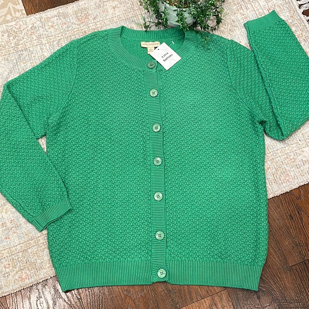 Appleseed’s cardigan